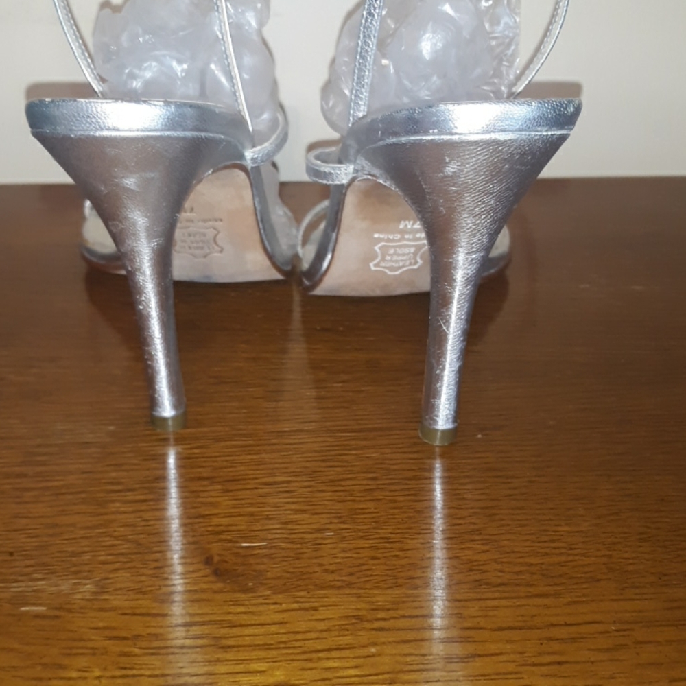 Shoes - Picture 5 of 7